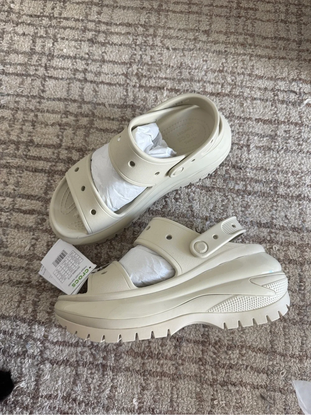 CROCS Platform Sandal in Off-White/Cream